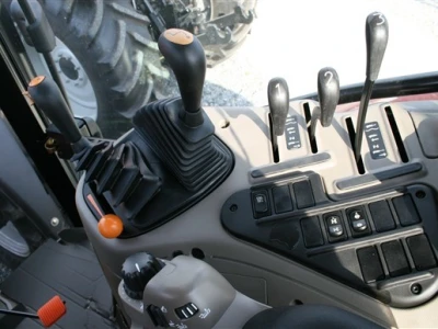 Traktor Case Maxxum
