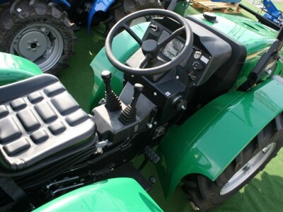 Traktor Ferrari Vipar 40 RS