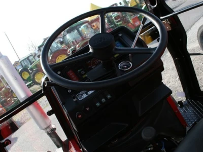 Traktor IMT 539