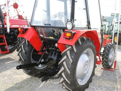 Traktor IMT 549