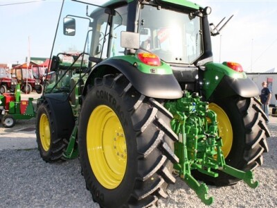 Traktor John Deere 6030