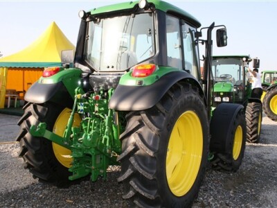 Traktor John Deere 6030