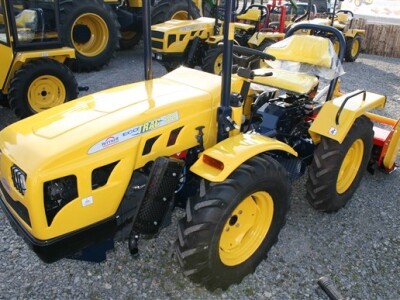 Traktor Hittner Ecotrac 32