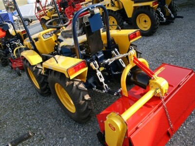 Traktor Hittner Ecotrac 32