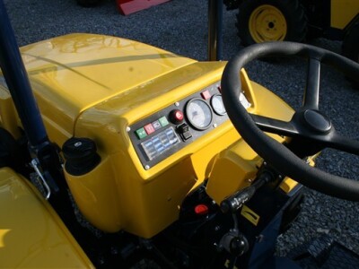 Traktor Hittner Ecotrac 32