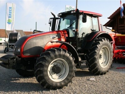 Traktor Valtra N