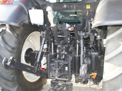 Traktor Valtra T