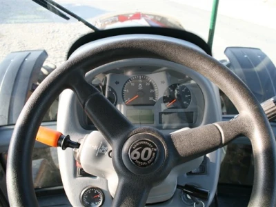 Traktor Valtra T