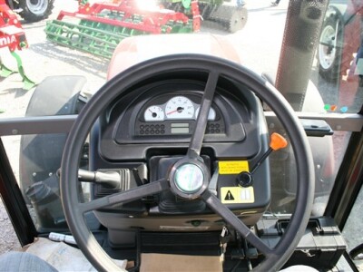 Traktor ArmaTrac 854e
