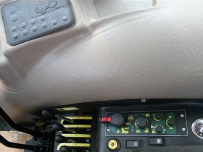 Traktor ArmaTrac 1104