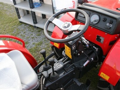 Traktor Antonio Carraro Tigre