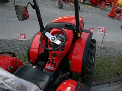Traktor Antonio Carraro Tigre