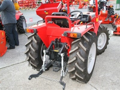 Traktor Antonio Carraro Tigre Country