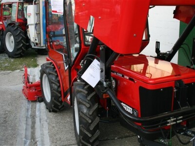 Traktor Antonio Carraro TTR 4400 HST