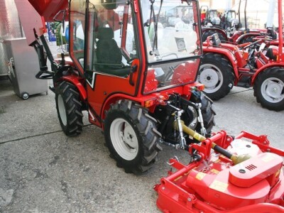 Traktor Antonio Carraro TTR 4400 HST