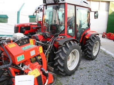 Traktor Antonio Carraro SRX