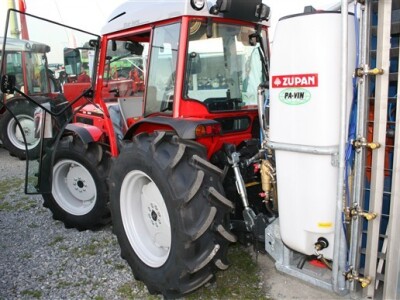 Traktor Antonio Carraro TGF