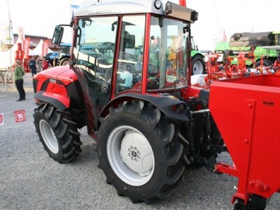 Traktor Antonio Carraro TRG