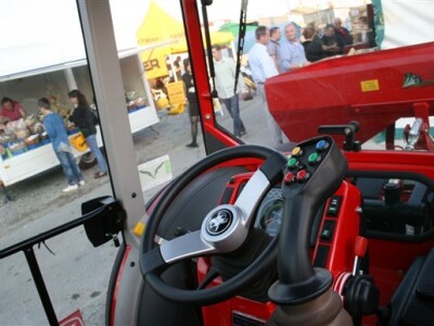 Traktor Antonio Carraro TRG