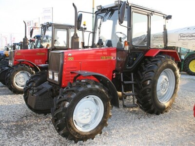 Traktor Belarus 800