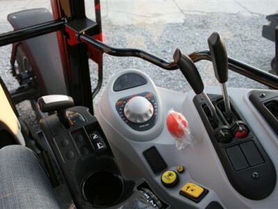 Traktor Massey Ferguson 6400