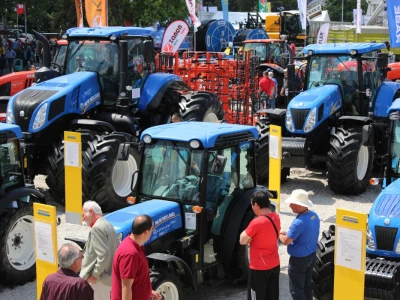 NewHolland traktori