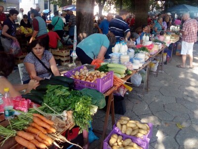 Trebinjska pijaca – Turistička atrakcija ali i mjesto gdje trguju kupci iz tri države
