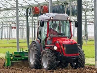 Traktor Antonio Carraro TRG