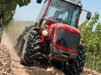 Traktor Antonio Carraro TRG