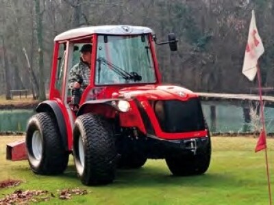 Traktor Antonio Carraro TRH