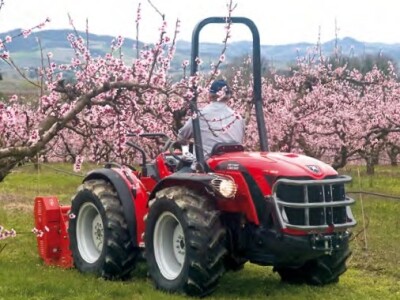 Traktor Antonio Carraro TRH