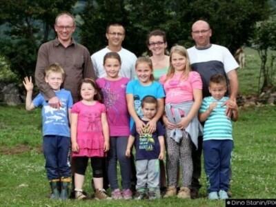 Tri obitelji na okupu