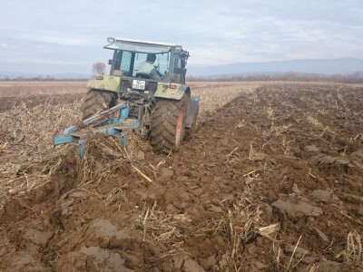 Dobro složena zimska brazda Dobro složena zimska brazda