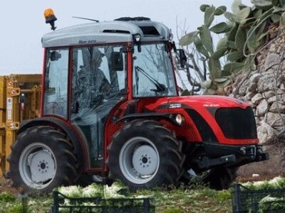 Traktor Antonio Carraro TRX