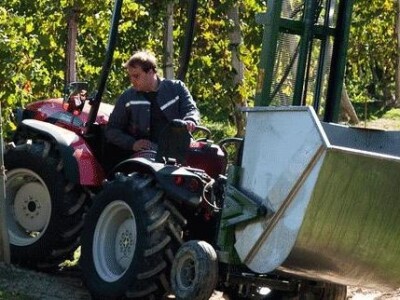 Traktor Antonio Carraro TRX