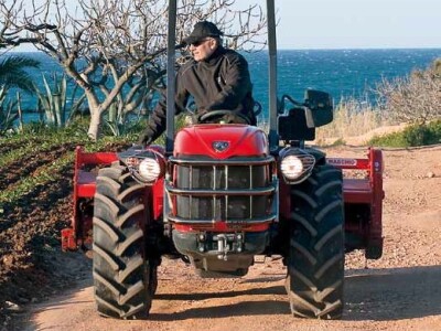 Traktor Antonio Carraro TRX