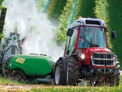 Traktor Antonio Carraro TRX