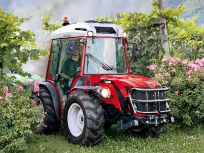 Traktor Antonio Carraro TRX