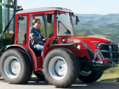 Traktor Antonio Carraro TRX