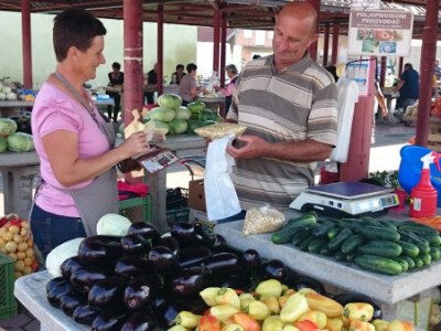 Orubičani na okučanskoj tržnici