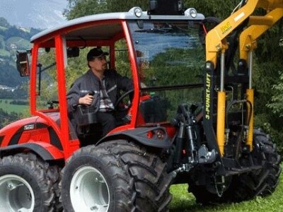 Traktor Antonio Carraro TTR 4400 HST