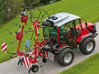 Traktor Antonio Carraro TTR 4400 HST