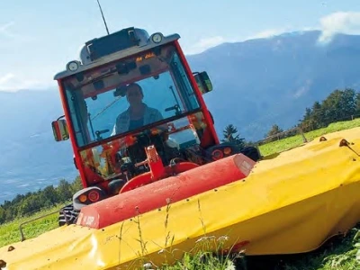 Traktor Antonio Carraro TTR 4400 HST