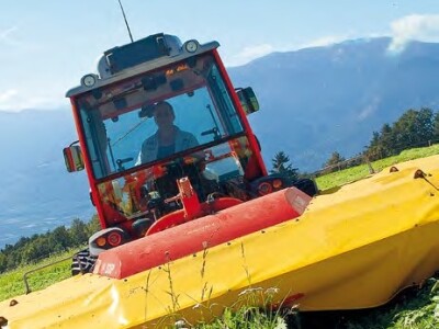 Traktor Antonio Carraro TTR 4400 HST