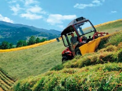 Traktor Antonio Carraro TTR 4400 HST