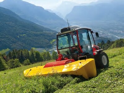 Traktor Antonio Carraro TTR 4400 HST