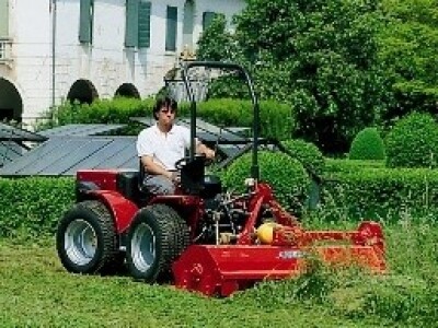 Traktor Antonio Carraro TTR 4400 HST