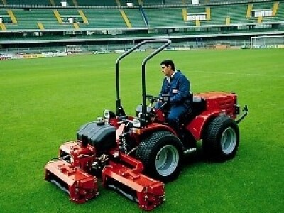 Traktor Antonio Carraro TTR 4400 HST