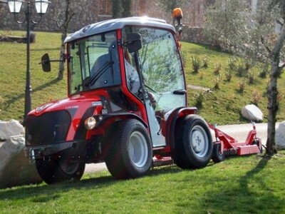 Traktor Antonio Carraro TTR 4400 HST