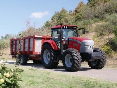 Traktor McCormick TTX